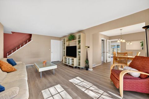 Tiny photo for 4621 HIGH POINT Drive #6, Rockford, IL 61114 (MLS # 12579074)