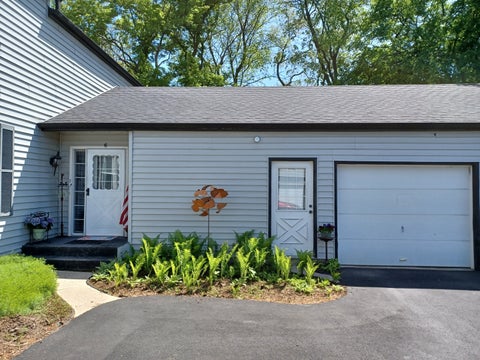 Tiny photo for 4621 HIGH POINT Drive #6, Rockford, IL 61114 (MLS # 12579074)