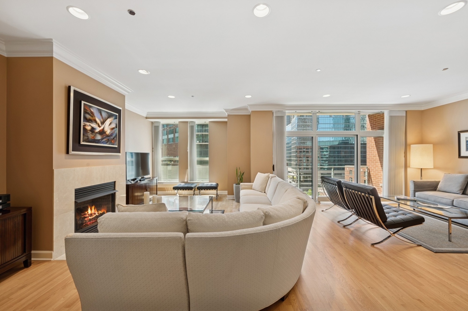 415 E NORTH WATER Street 806
