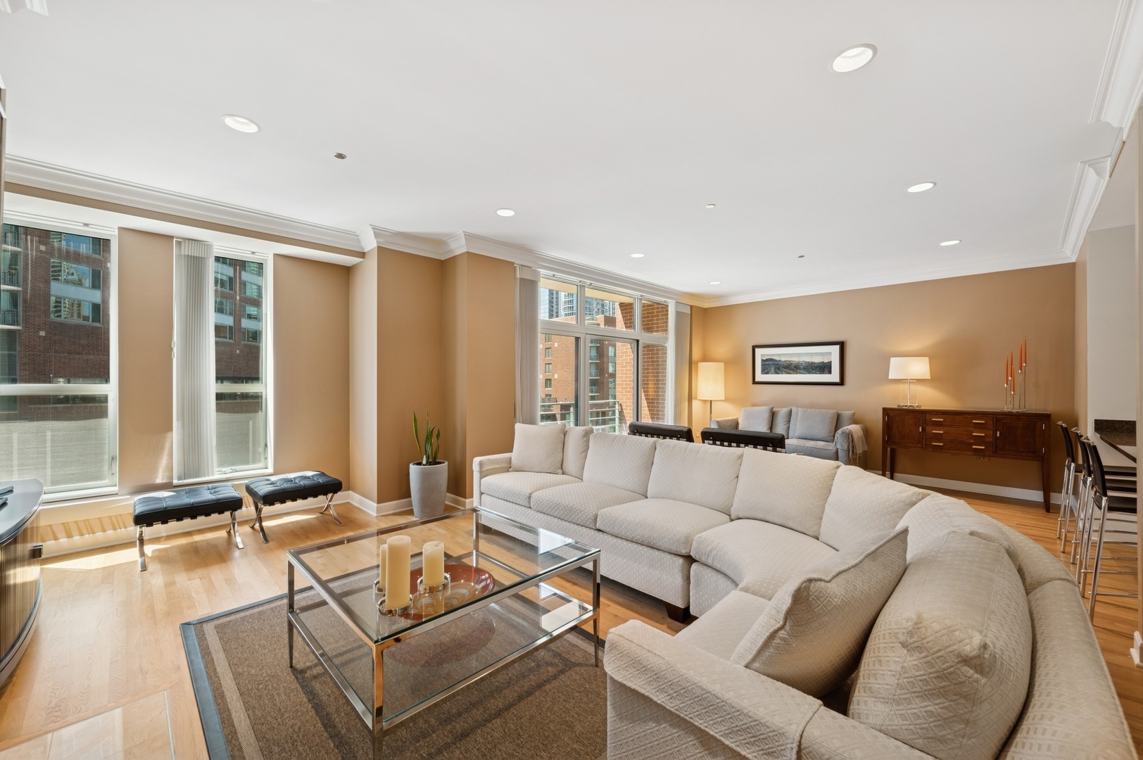 415 E NORTH WATER Street 806