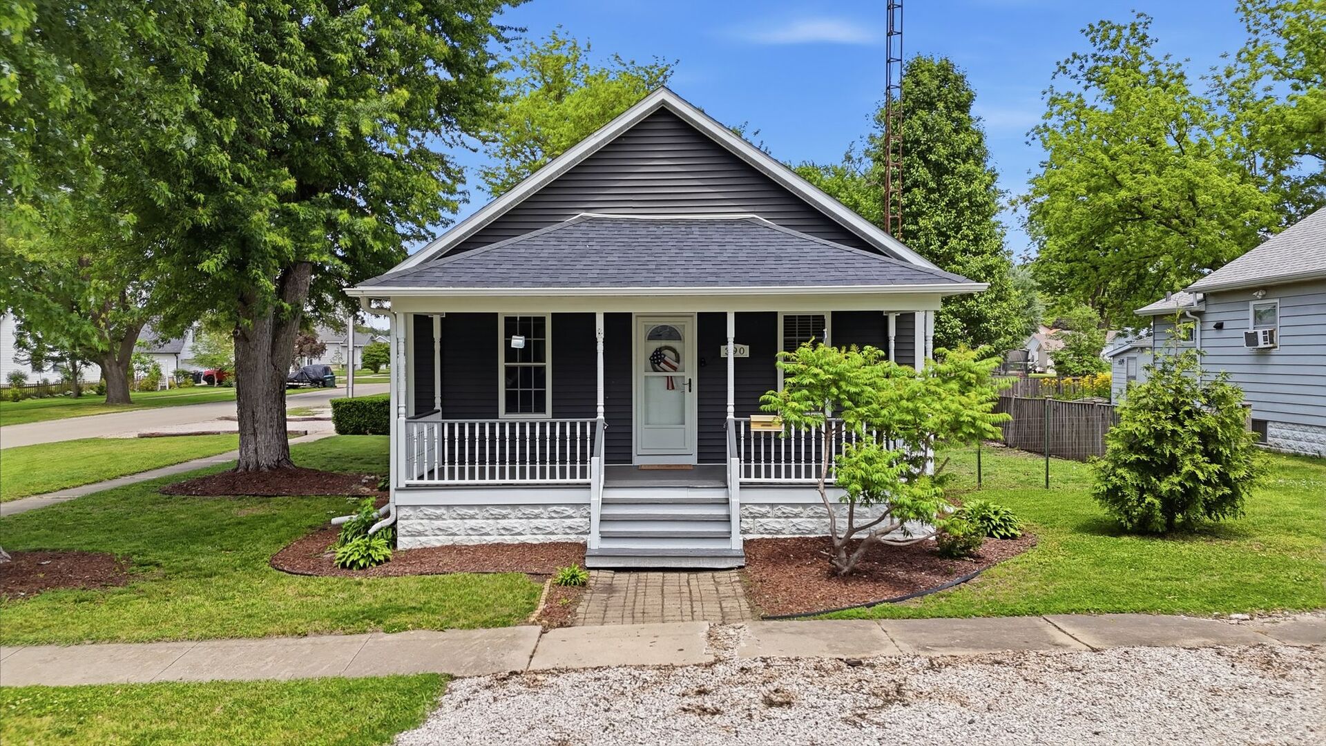 390 W Gordon Street