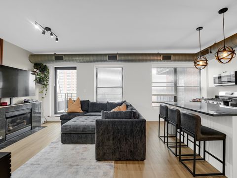 Tiny photo for 4537 S Drexel Boulevard #503, Chicago, IL 60653 (MLS # 12519610)