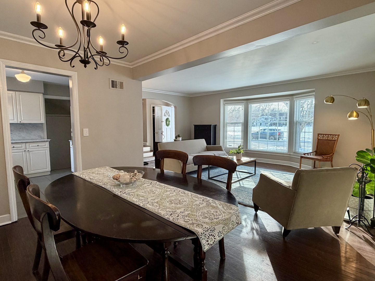 2523 Hastings Avenue