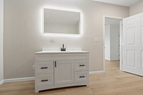 Tiny photo for 1430 N 30th Road, Ottawa, IL 61350 (MLS # 12616450)