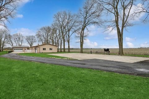 Tiny photo for 1430 N 30th Road, Ottawa, IL 61350 (MLS # 12616450)