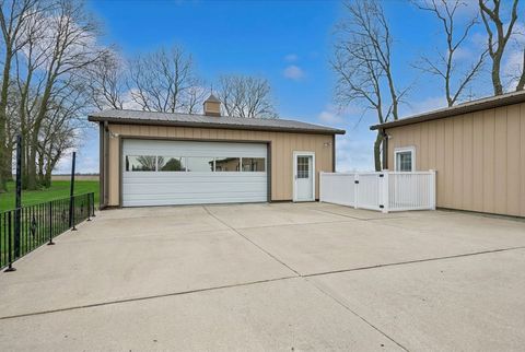 Tiny photo for 1430 N 30th Road, Ottawa, IL 61350 (MLS # 12616450)
