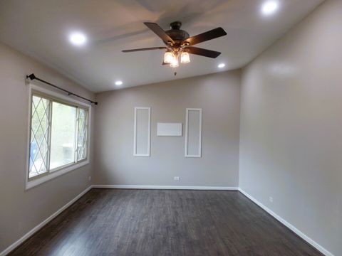 Tiny photo for 5910 N Bradley Court, Hanover Park, IL 60133 (MLS # 12625819)