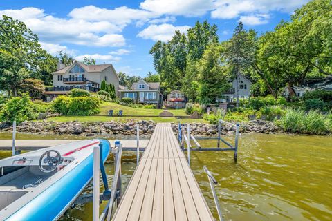 Photo of 4018 Pitzen Road, Johnsburg, IL 60051 (MLS # 12519909)
