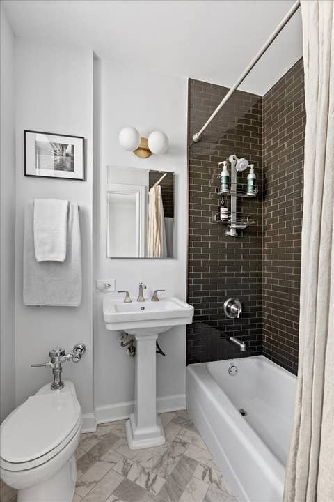Tiny photo for 609 W Stratford Place #7C, Chicago, IL 60657 (MLS # 12713586)