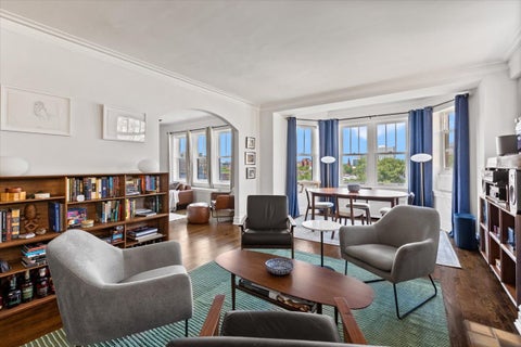 Tiny photo for 609 W Stratford Place #7C, Chicago, IL 60657 (MLS # 12713586)