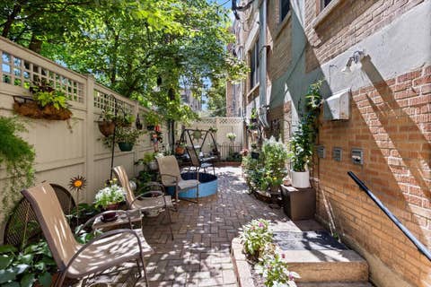 Tiny photo for 609 W Stratford Place #7C, Chicago, IL 60657 (MLS # 12713586)