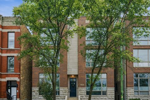 Photo of 618 N May Street #C, Chicago, IL 60642 (MLS # 12541440)