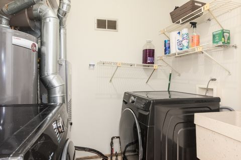 Tiny photo for 26 Cour Versaille Court #26, Palos Hills, IL 60465 (MLS # 12500387)