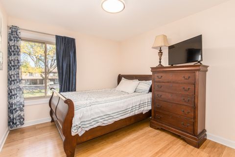 Tiny photo for 26 Cour Versaille Court #26, Palos Hills, IL 60465 (MLS # 12500387)