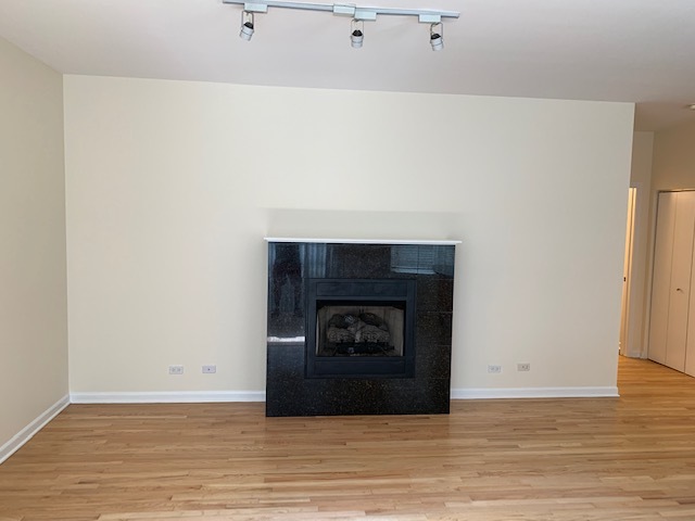 4646 N Beacon Street G04