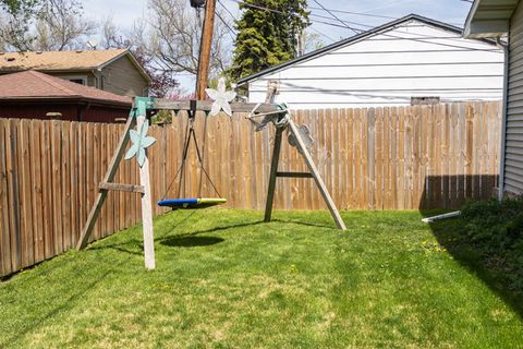 Tiny photo for 910 Shields Avenue, Winthrop Harbor, IL 60096 (MLS # 12637029)