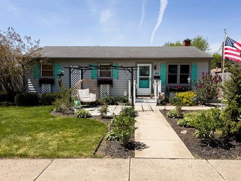 Photo of 910 Shields Avenue, Winthrop Harbor, IL 60096 (MLS # 12637029)