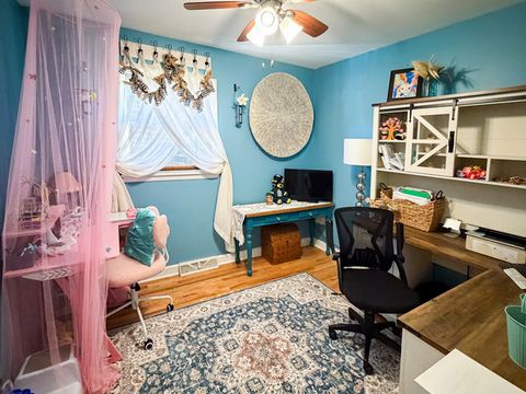 Tiny photo for 910 Shields Avenue, Winthrop Harbor, IL 60096 (MLS # 12637029)