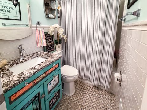 Tiny photo for 910 Shields Avenue, Winthrop Harbor, IL 60096 (MLS # 12637029)