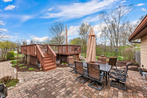Tiny photo for 830 Buckingham Court, Crystal Lake, IL 60014 (MLS # 12673096)