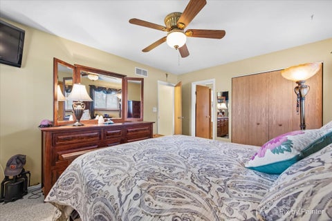 Tiny photo for 830 Buckingham Court, Crystal Lake, IL 60014 (MLS # 12673096)