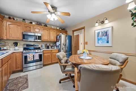 Tiny photo for 830 Buckingham Court, Crystal Lake, IL 60014 (MLS # 12673096)