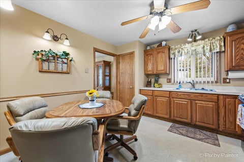Tiny photo for 830 Buckingham Court, Crystal Lake, IL 60014 (MLS # 12673096)