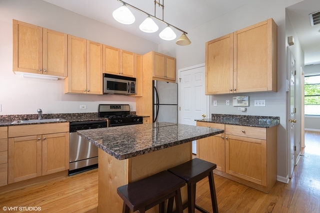 320 W Evergreen Avenue 2N