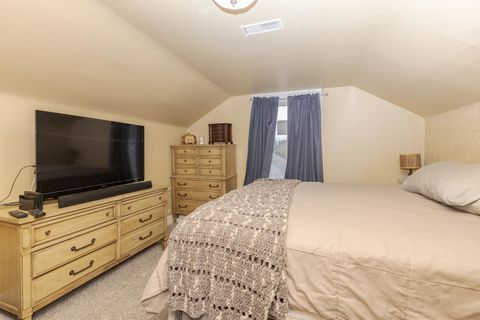 Tiny photo for 512 S Clayton Street, Bloomington, IL 61701 (MLS # 12532497)