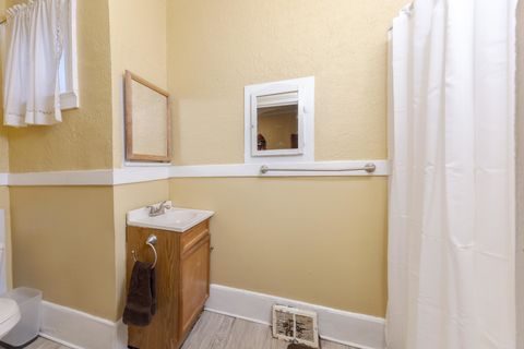 Tiny photo for 512 S Clayton Street, Bloomington, IL 61701 (MLS # 12532497)