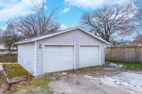 Tiny photo for 512 S Clayton Street, Bloomington, IL 61701 (MLS # 12532497)