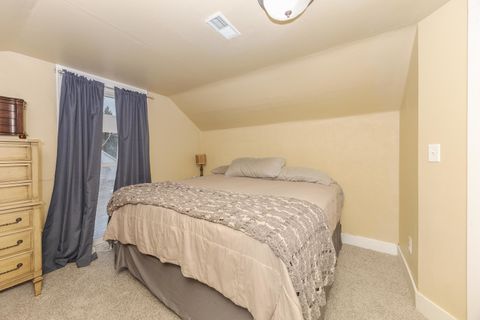 Tiny photo for 512 S Clayton Street, Bloomington, IL 61701 (MLS # 12532497)