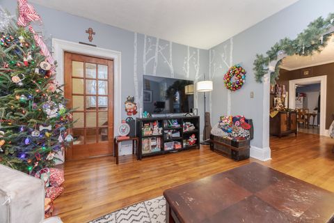 Tiny photo for 512 S Clayton Street, Bloomington, IL 61701 (MLS # 12532497)