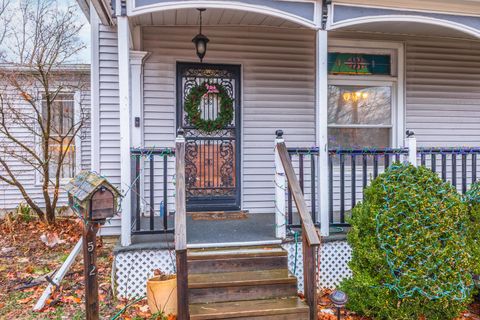 Tiny photo for 512 S Clayton Street, Bloomington, IL 61701 (MLS # 12532497)