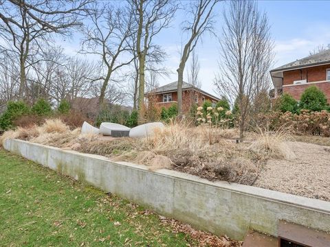 Tiny photo for 420 N Euclid Avenue, Oak Park, IL 60302 (MLS # 12572964)