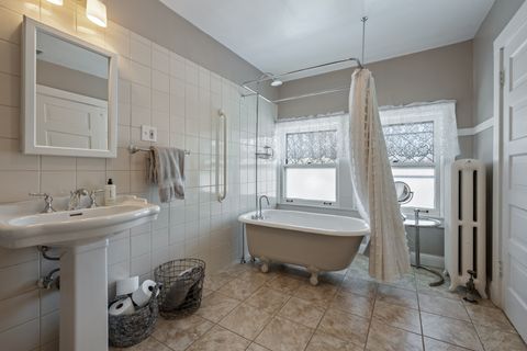 Tiny photo for 420 N Euclid Avenue, Oak Park, IL 60302 (MLS # 12572964)