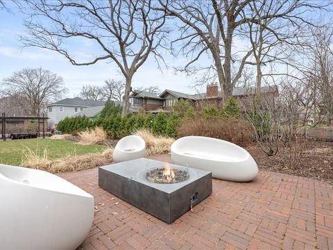 Tiny photo for 420 N Euclid Avenue, Oak Park, IL 60302 (MLS # 12572964)