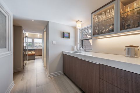 Tiny photo for 420 N Euclid Avenue, Oak Park, IL 60302 (MLS # 12572964)