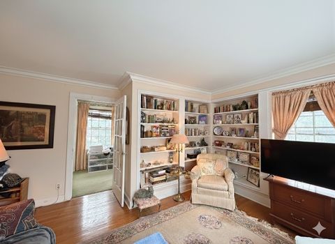 Tiny photo for 502 S I Oka Avenue, Mount Prospect, IL 60056 (MLS # 12539977)