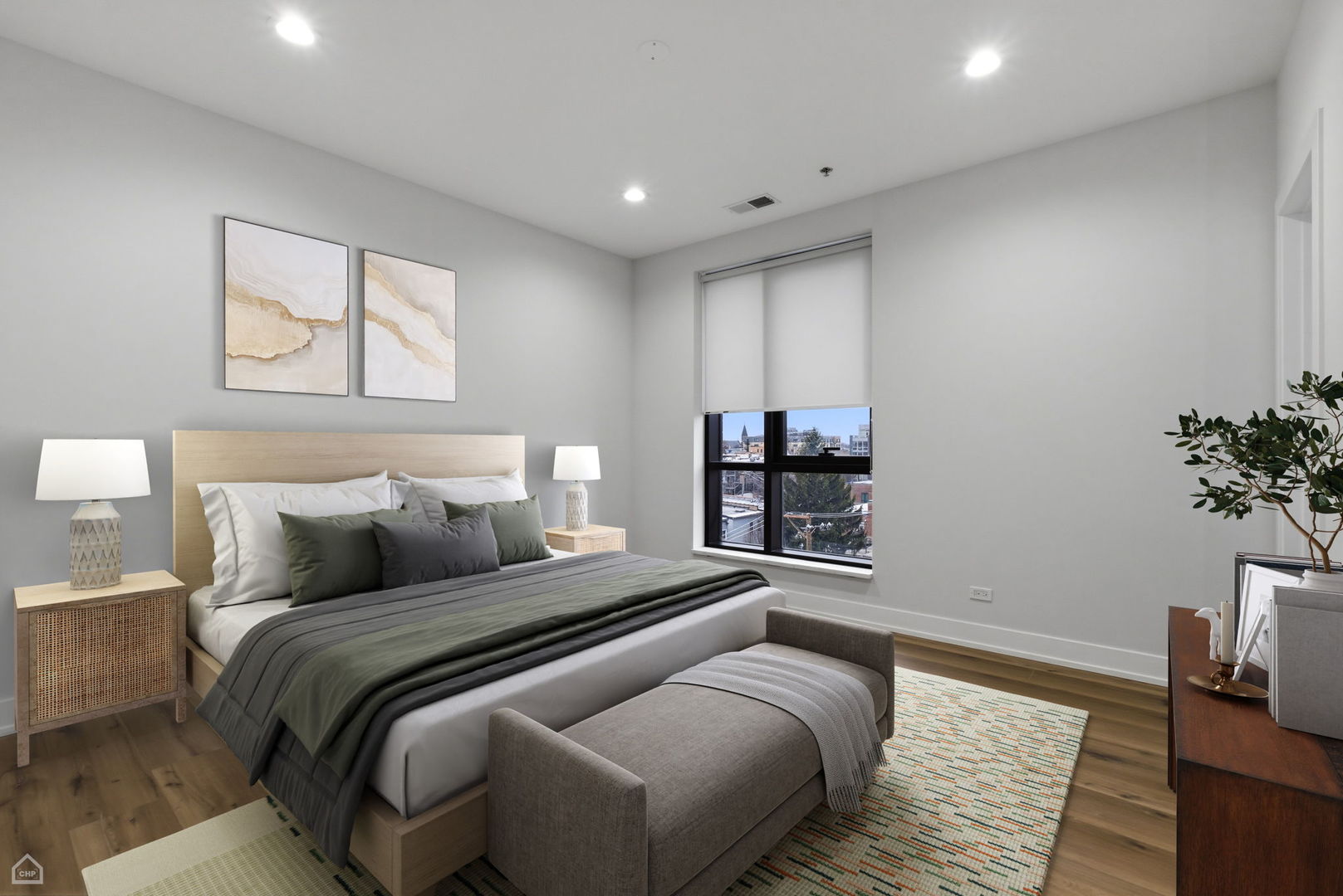 2357 N Washtenaw Avenue 302