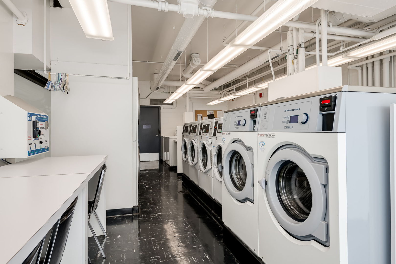 Chicago, Illinois 60611, United States, 3 Bedrooms Bedrooms, ,2 BathroomsBathrooms,Residential,Active,176288