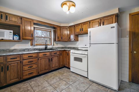 Tiny photo for 212 S Blaine Avenue, Bradley, IL 60915 (MLS # 12578527)