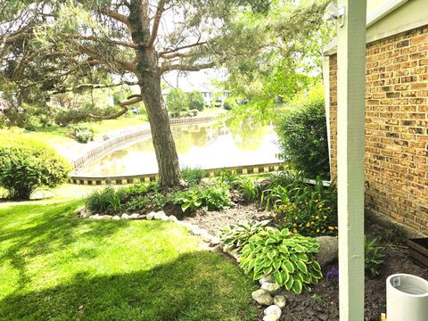 Tiny photo for 1947 N Brice Court #2, Palatine, IL 60074 (MLS # 12658730)