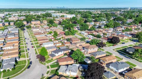 Tiny photo for 9956 Ivanhoe Avenue, Schiller Park, IL 60176 (MLS # 12647752)