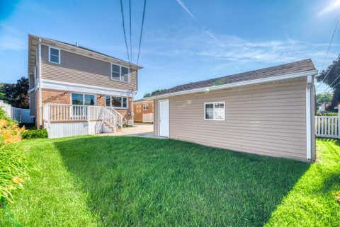 Tiny photo for 9956 Ivanhoe Avenue, Schiller Park, IL 60176 (MLS # 12647752)