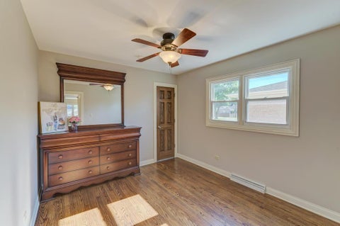 Tiny photo for 9956 Ivanhoe Avenue, Schiller Park, IL 60176 (MLS # 12647752)