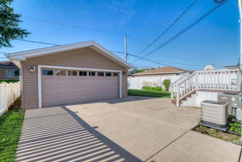 Tiny photo for 9956 Ivanhoe Avenue, Schiller Park, IL 60176 (MLS # 12647752)