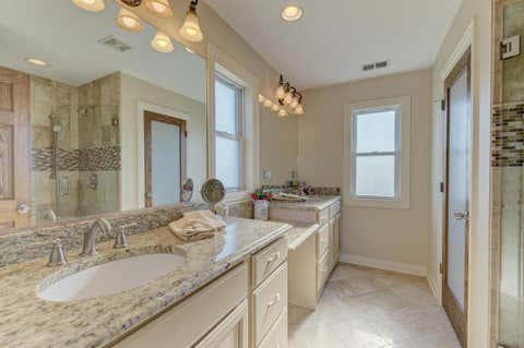 Tiny photo for 9956 Ivanhoe Avenue, Schiller Park, IL 60176 (MLS # 12647752)