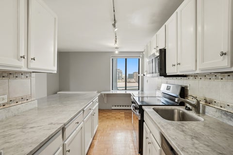 Tiny photo for 345 N Canal Street #1204, Chicago, IL 60606 (MLS # 12674202)