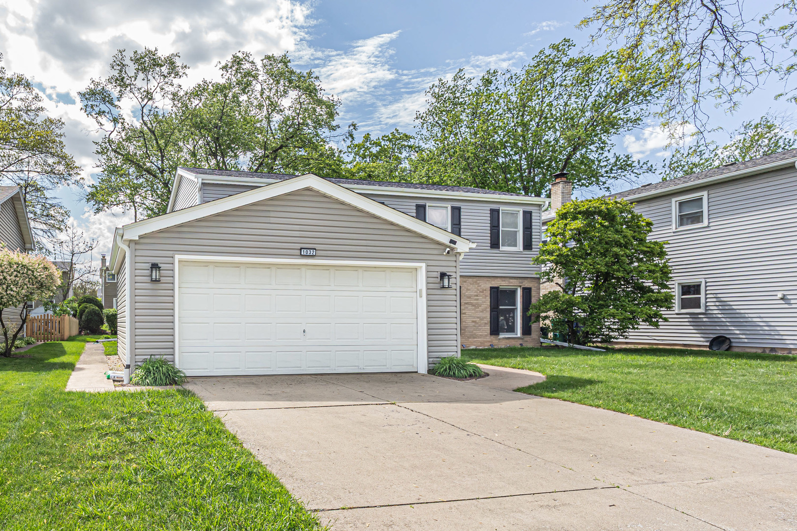 1032 Apple Lane